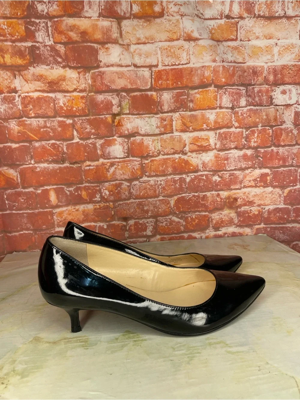 Vintage Guess Black Patent Leather Kitten Heels